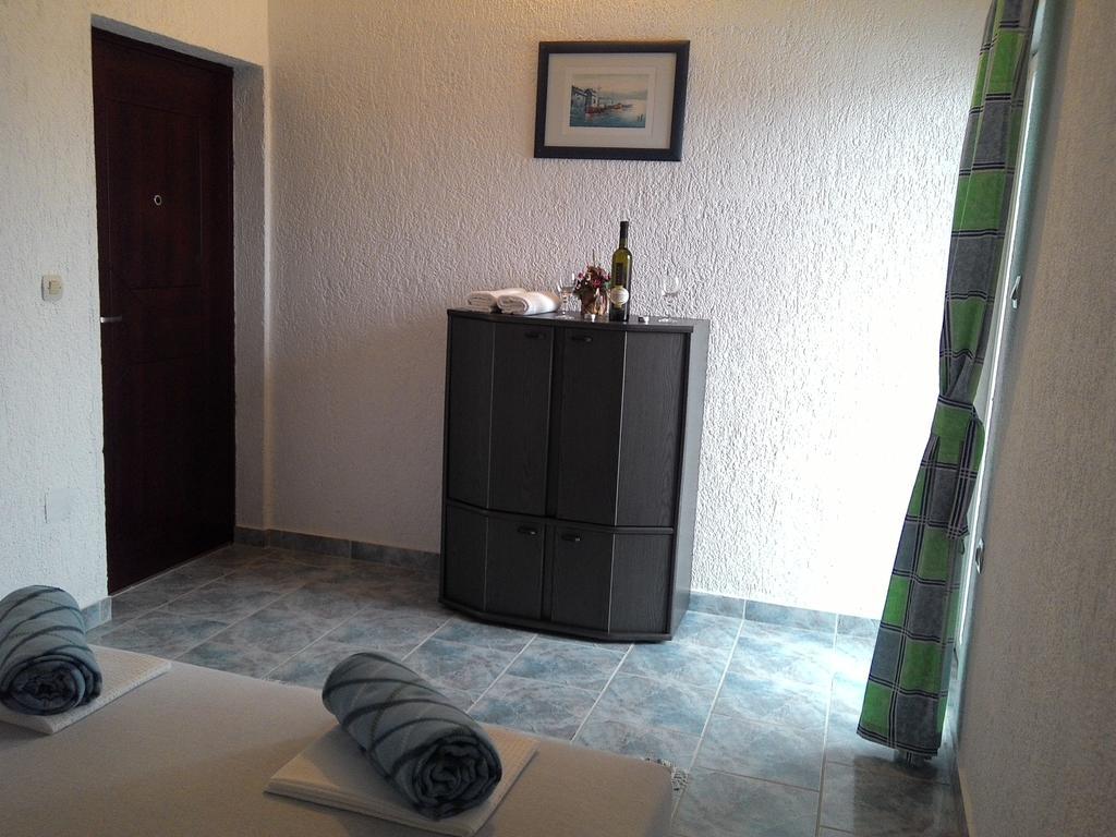 Apartments Zara Стая снимка